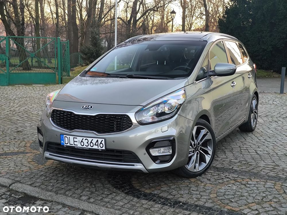 Kia Carens 1.7 CRDi Business Line 7os 7DCT - 2
