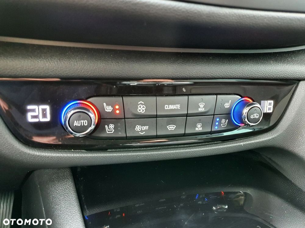 Opel Insignia - 19