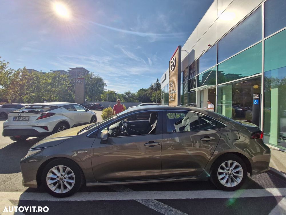 Toyota Corolla 1.8 HSD Business - 3