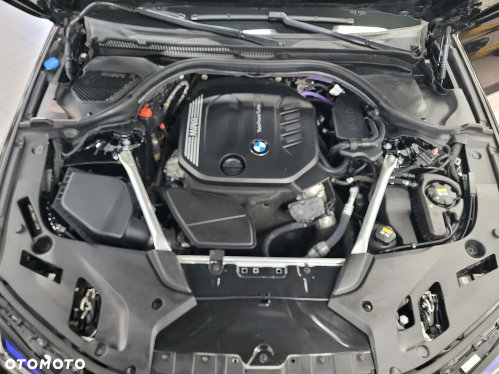 BMW Seria 5 520d M Sport Edition - 8