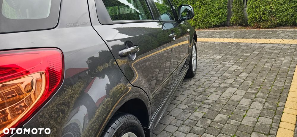 Suzuki SX4 1.6 VVT 4x2 City - 23