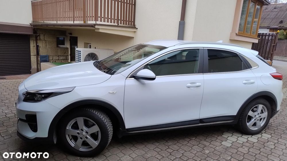 Kia XCeed 1.5 T-GDI M - 4