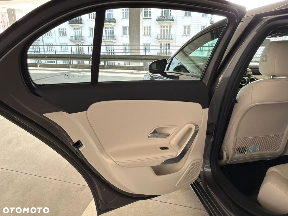 Mercedes-Benz Klasa A 250 4-Matic Progressive 7G-DCT - 14