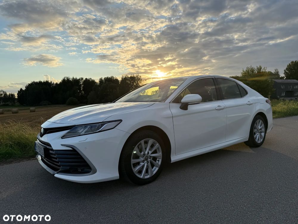 Toyota Camry 2.5 Hybrid Comfort CVT - 1
