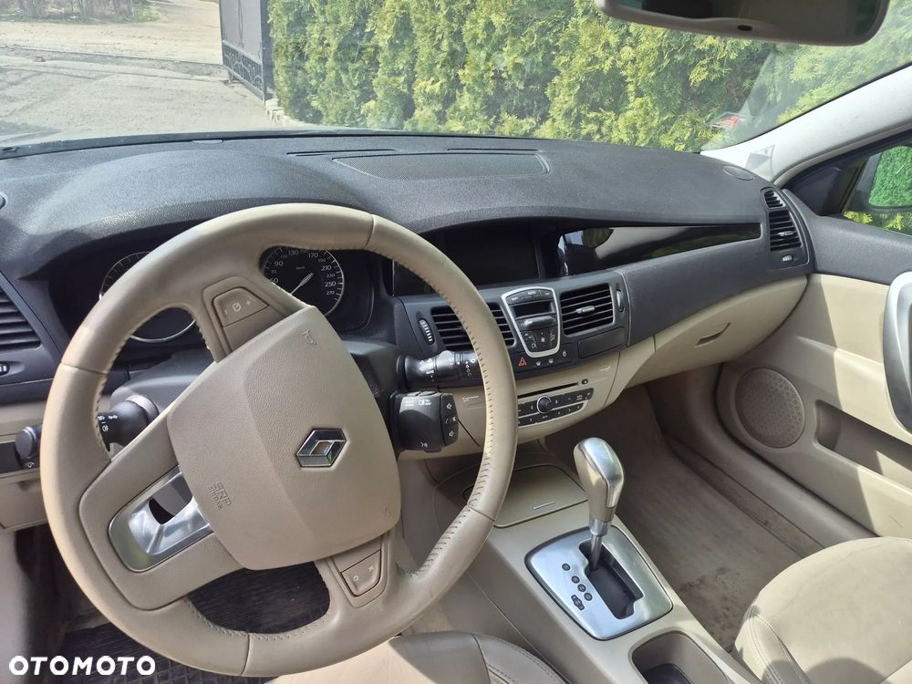 Renault Laguna 2.0 DCi FAP Initiale - 5