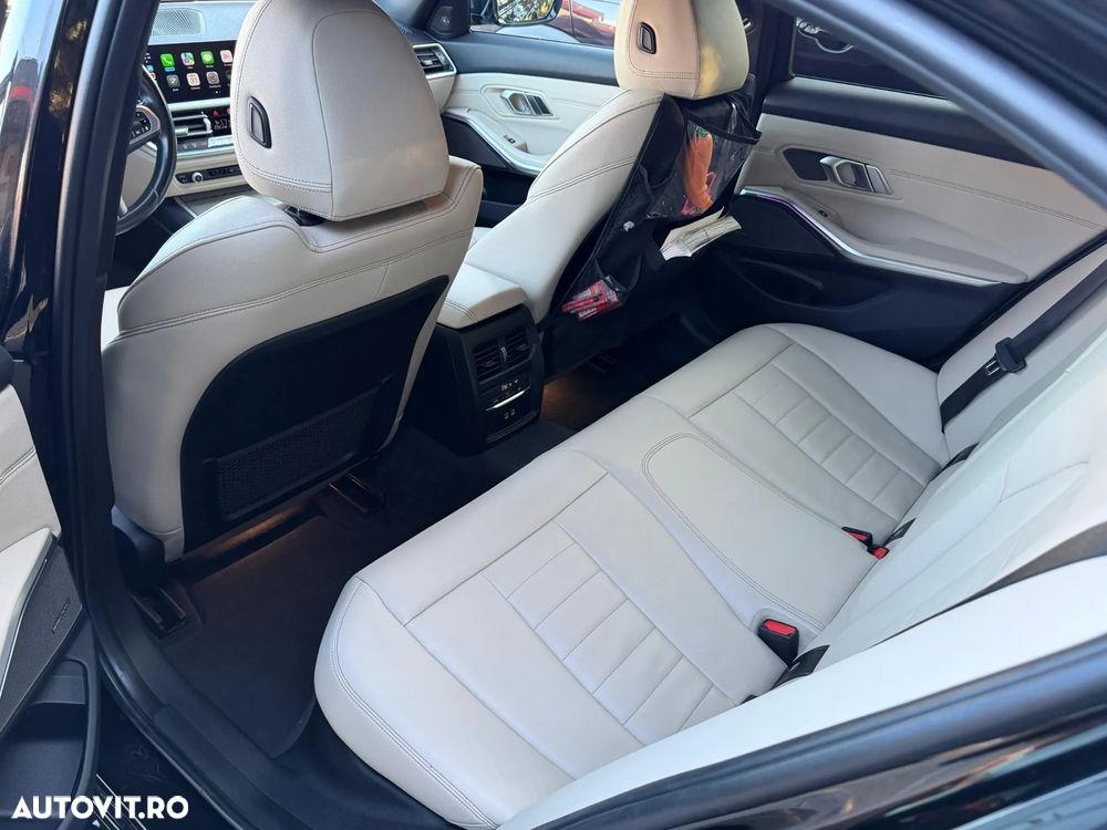 BMW Seria 3 330i Aut. M Sport - 23