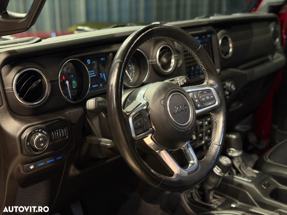 Jeep Wrangler - 28