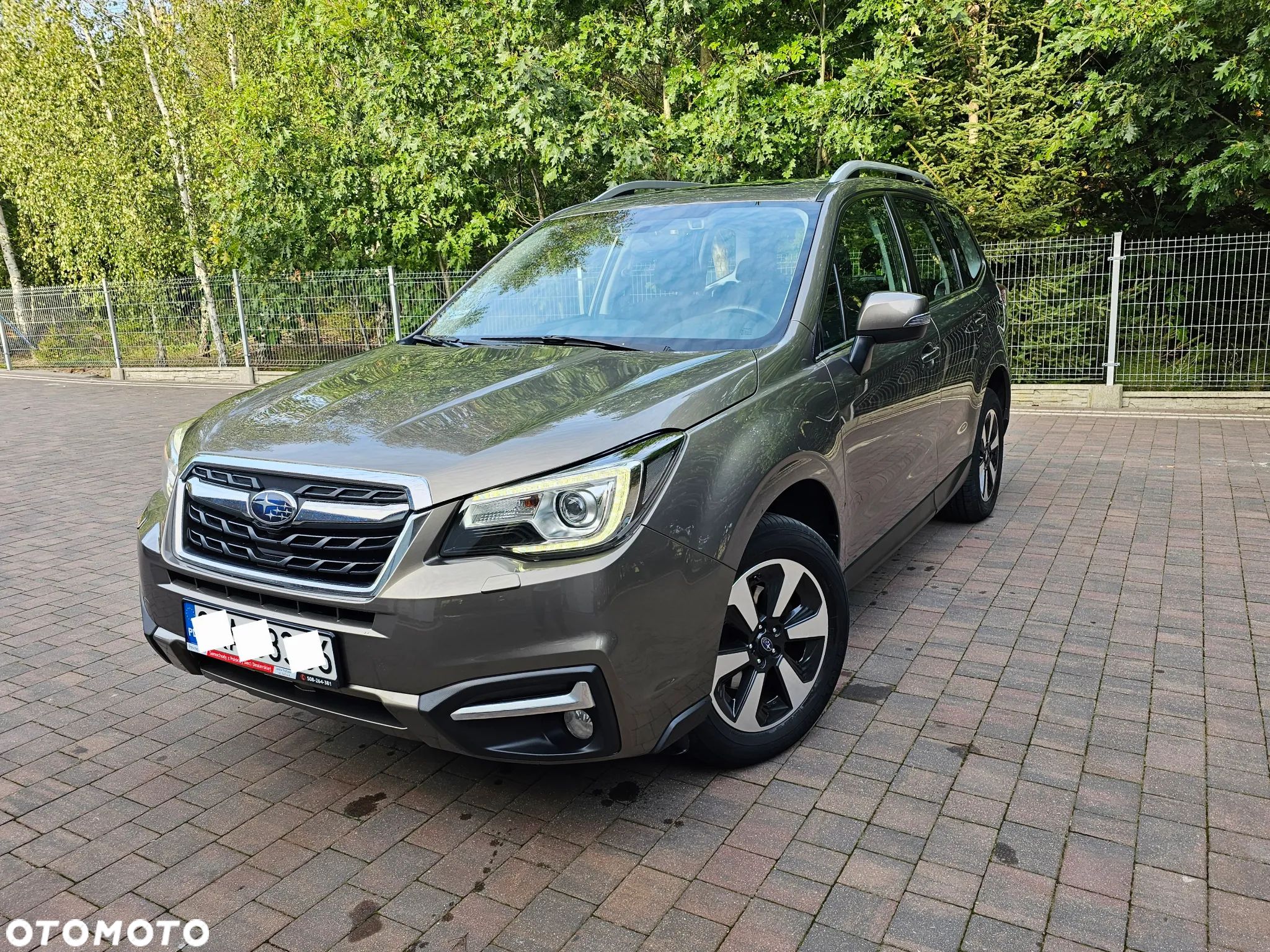 Subaru Forester 2.0 i Exclusive Lineartronic - 1