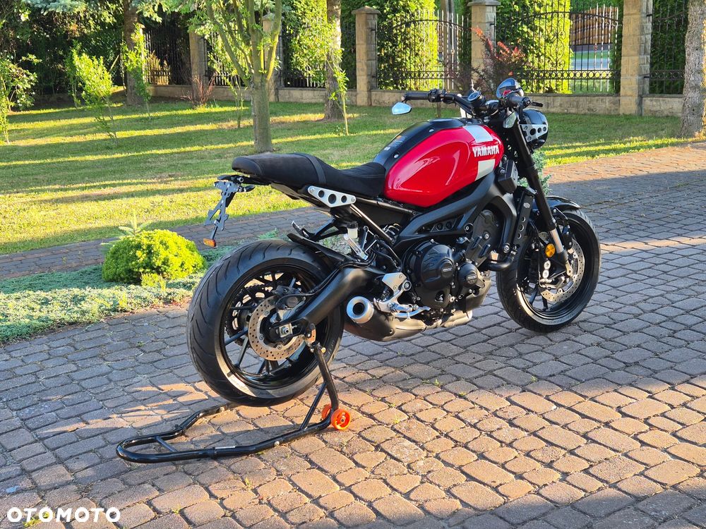 Yamaha XSR - 4