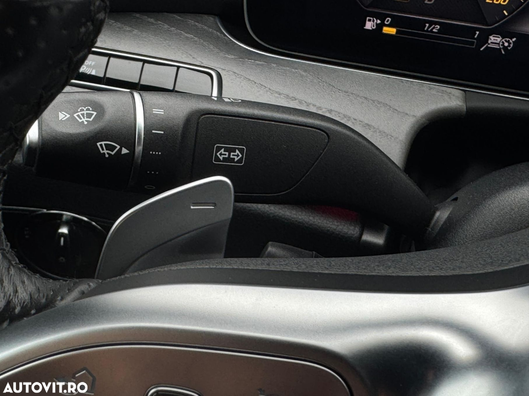 Mercedes-Benz CLS 400 d 4MATIC Aut - 34