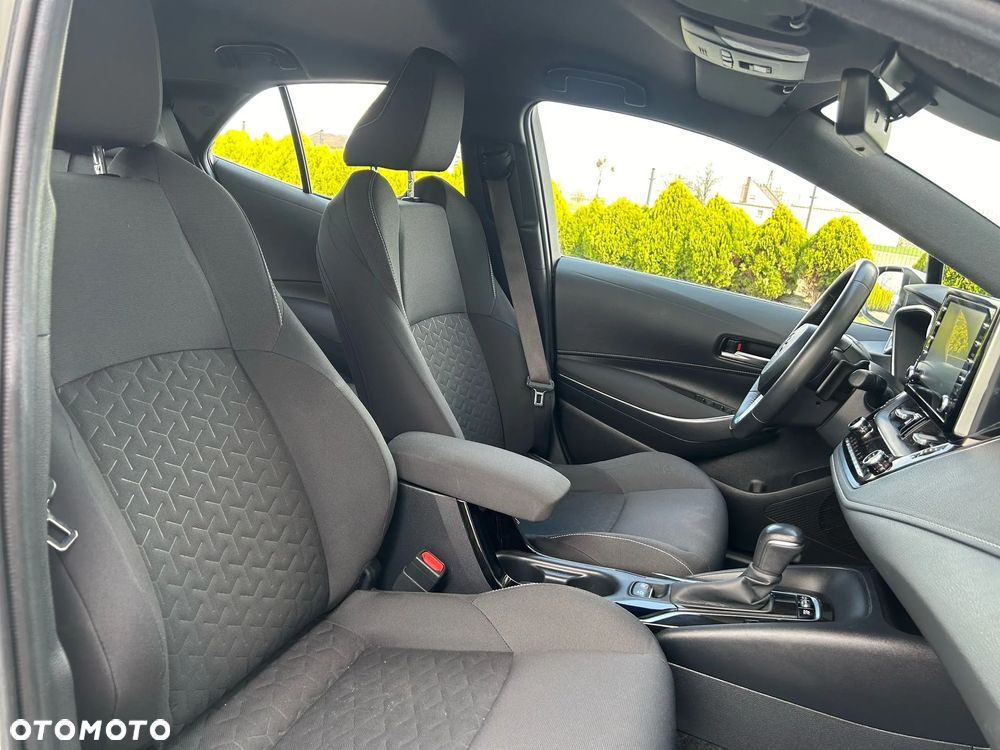 Toyota Corolla - 12