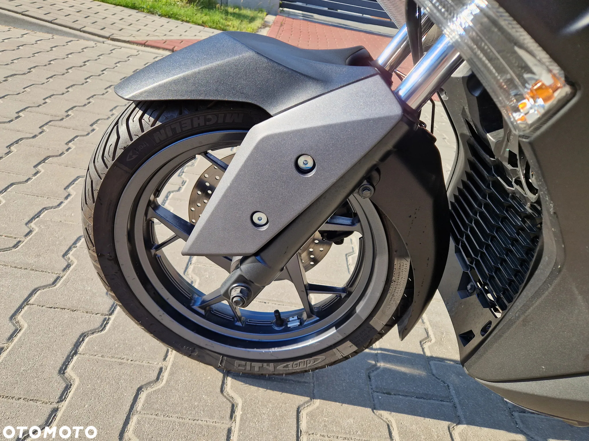 Yamaha X-max - 11