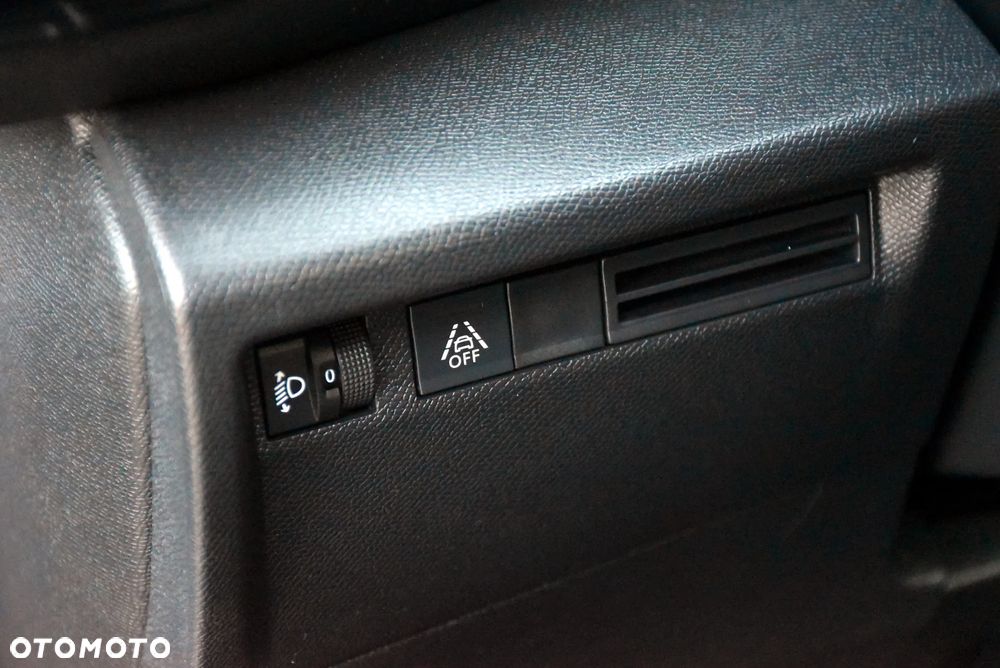 Citroën C4 BlueHDi 130 Stop&Start EAT8 FEEL PACK - 21