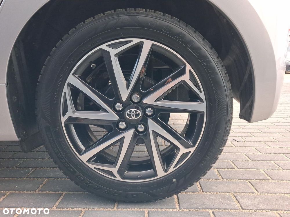 Toyota Yaris - 24
