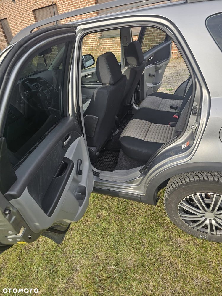 Suzuki SX4 - 5