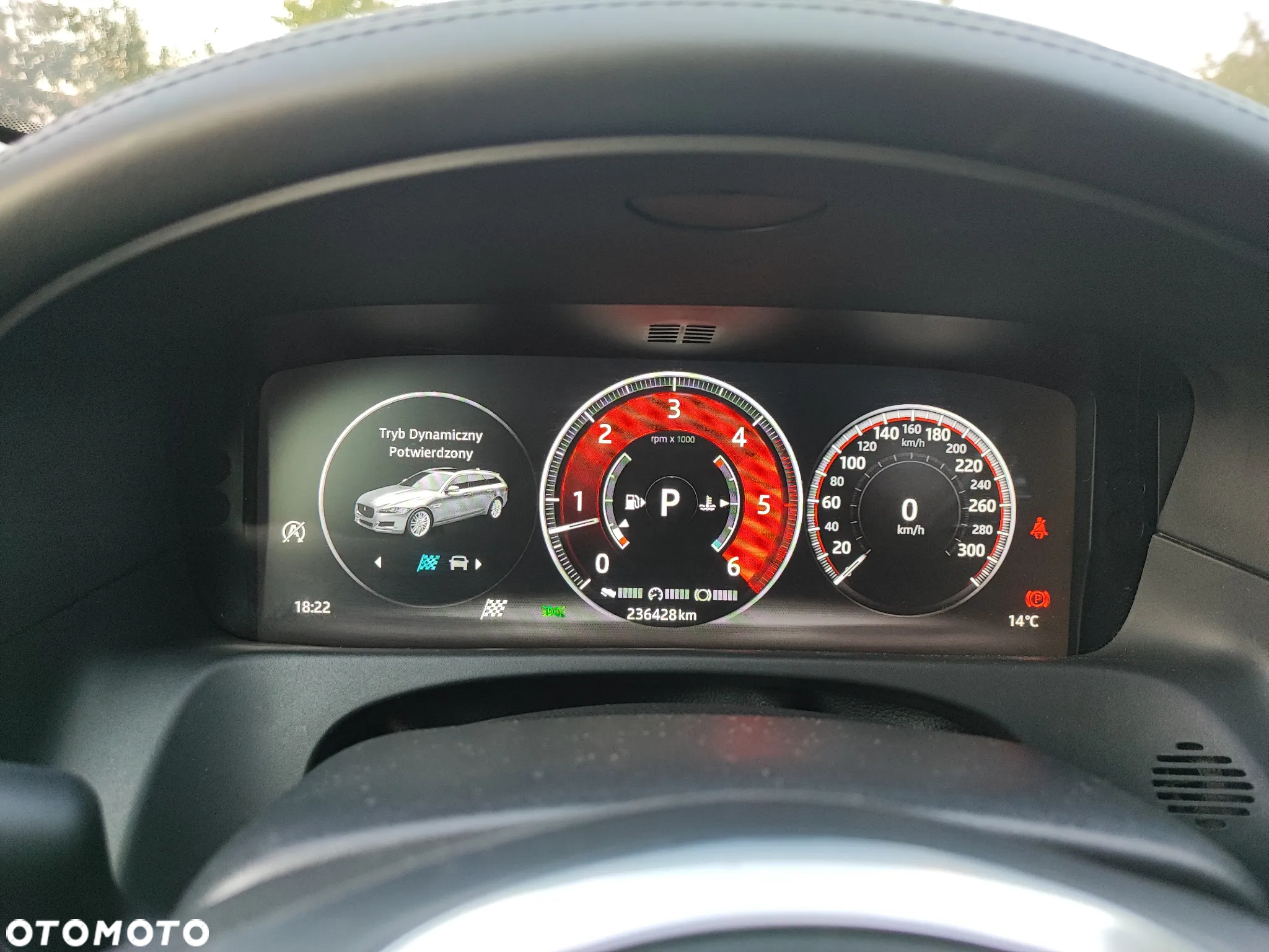 Jaguar XF 30d Sportbrake Portfolio - 23