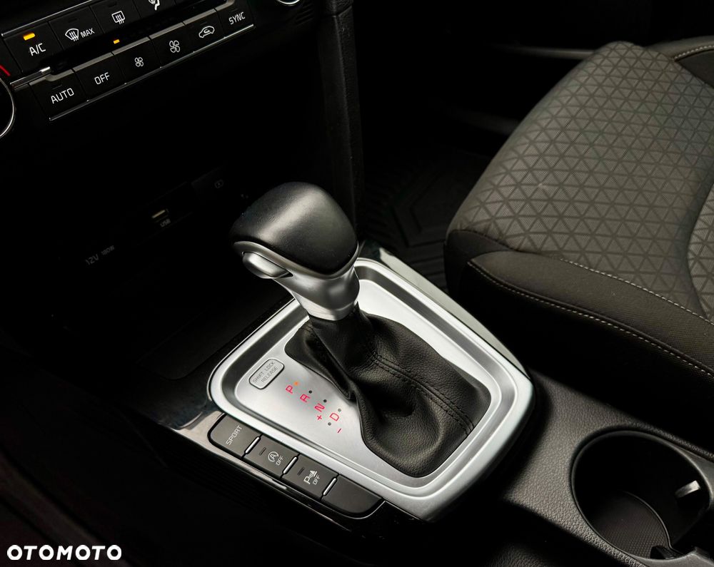 Kia Ceed 1.6 CRDi Eco-Dynamics+ (48V Mild-Hybrid) DCT7 Vision - 13