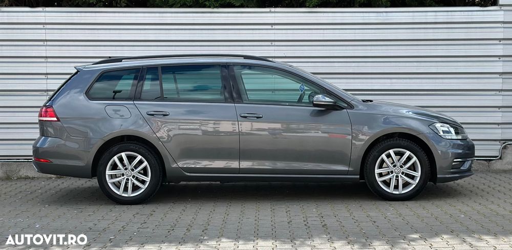 Volkswagen Golf 1.6 TDI Highline - 10