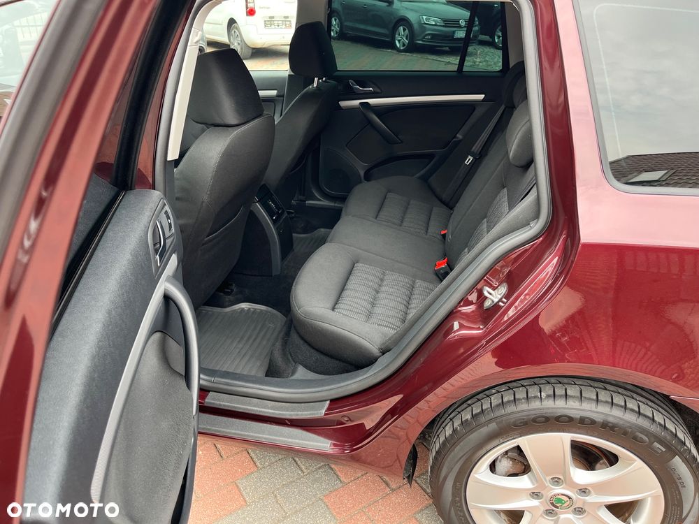 Skoda Octavia 1.8 TSI DSG Elegance - 28