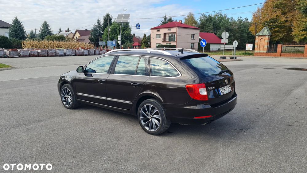 Skoda Superb 2.0 TDI Platinum DSG - 13