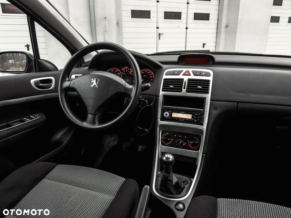 Peugeot 307 - 16