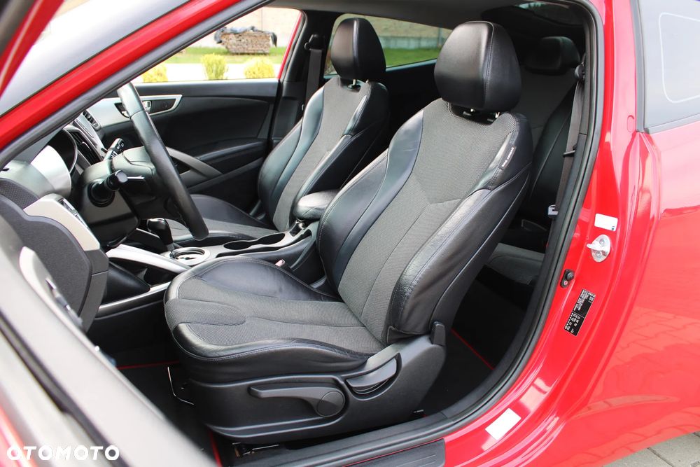 Hyundai Veloster - 24