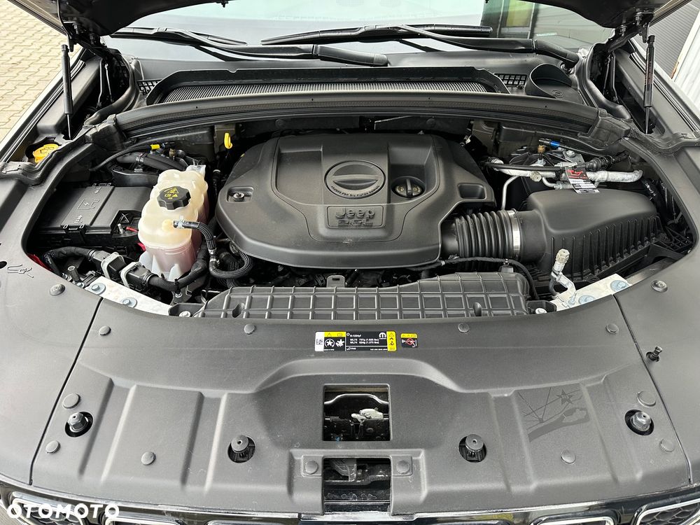 Jeep Grand Cherokee - 11