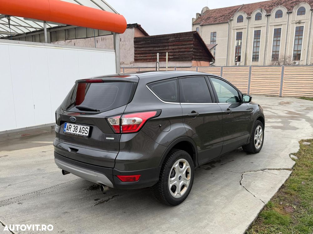 Ford Kuga - 4
