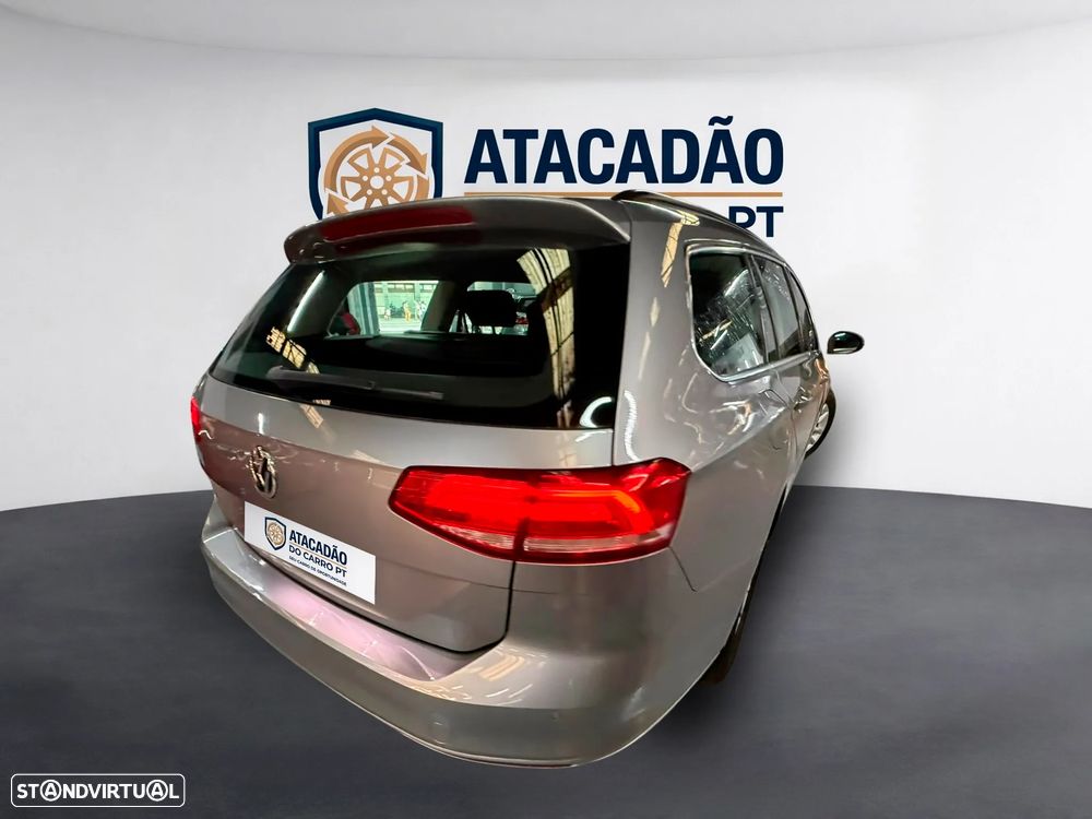 VW Passat 1.6 TDI Business DSG - 34