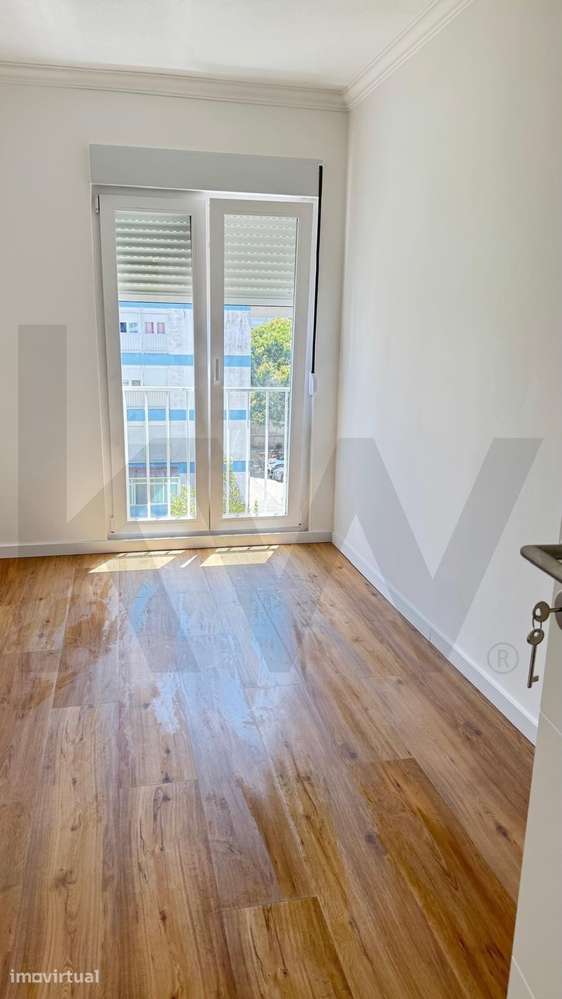 Apartamento T2 completamente renovado junto Estação de Massamá - Grande imagem: 5/23