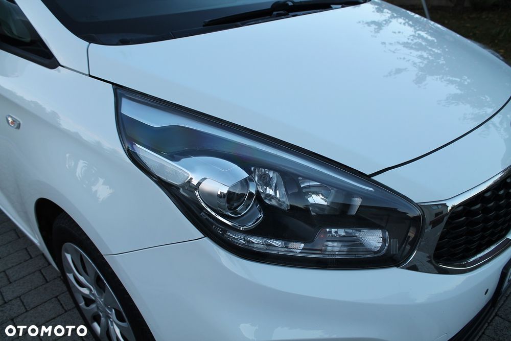 Kia Carens 1.7 CRDi M 7os EU6 - 28