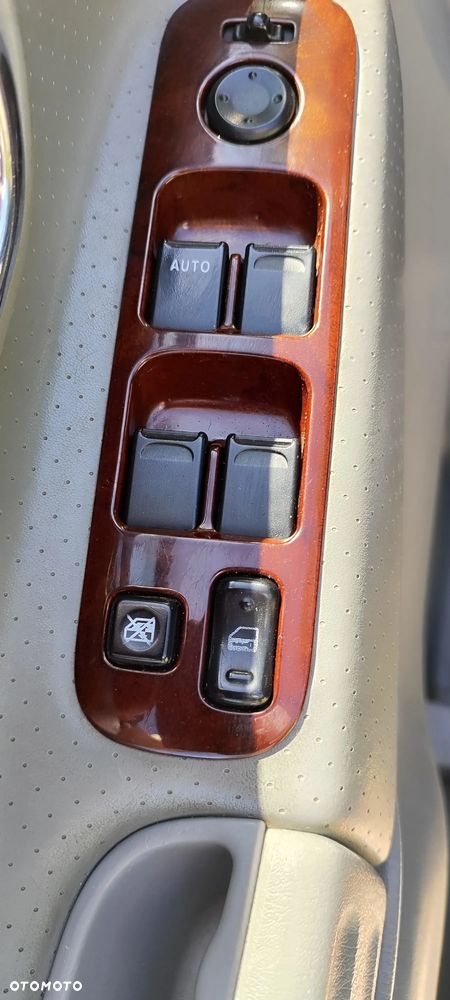 Suzuki Grand Vitara 2.7 V6 7os - 24