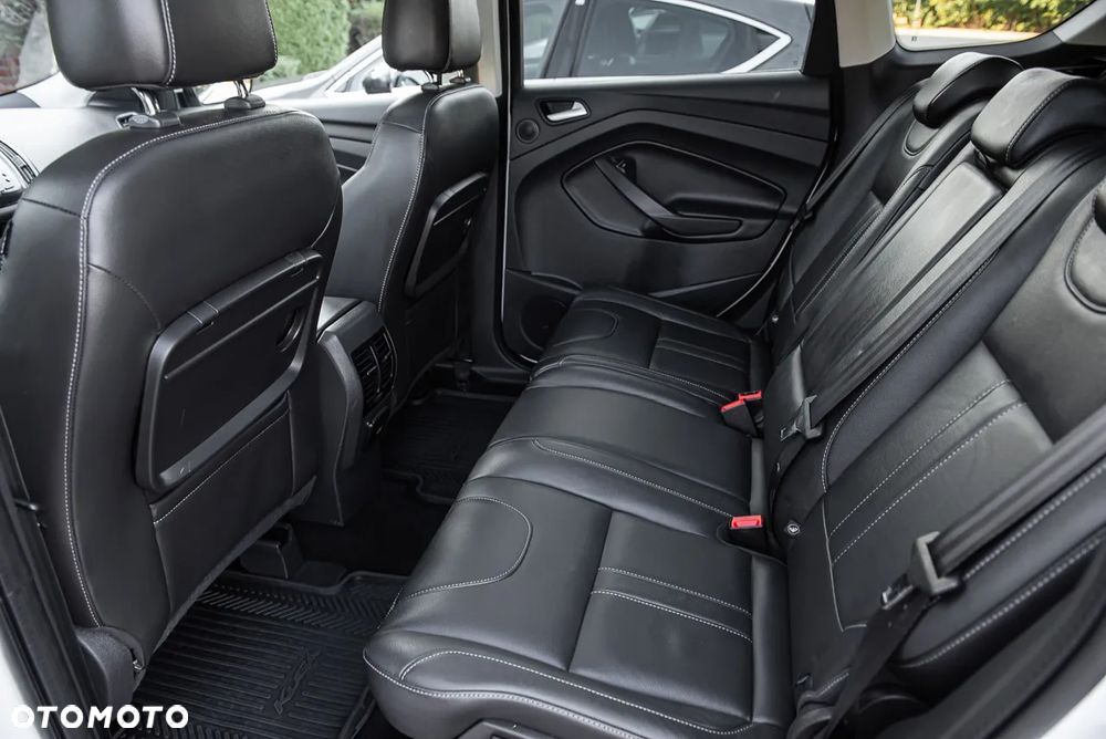 Ford Kuga 1.5 EcoBoost 4WD Titanium - 29