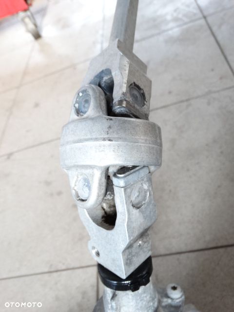 BMW X3 F25  X4 F26 Euro USA  Łącznik kolumny kierowniczej Krzyżak KG678733404 - 4