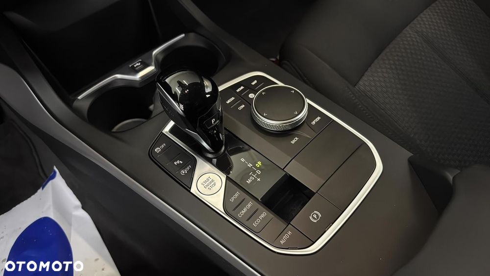 BMW Seria 1 118i Advantage - 17