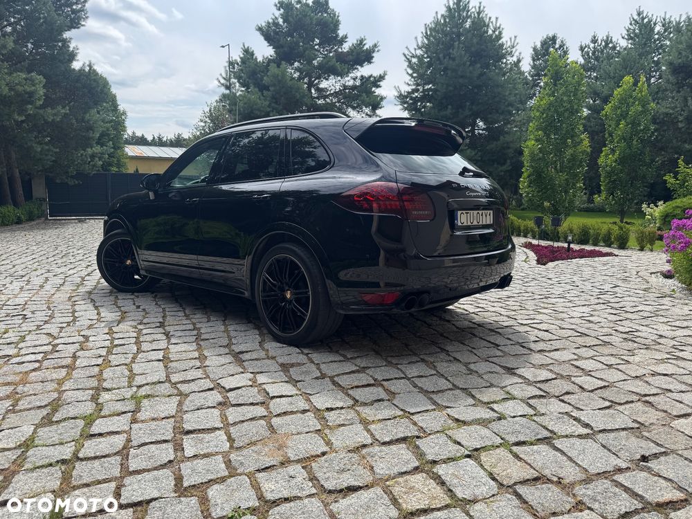 Porsche Cayenne GTS - 6