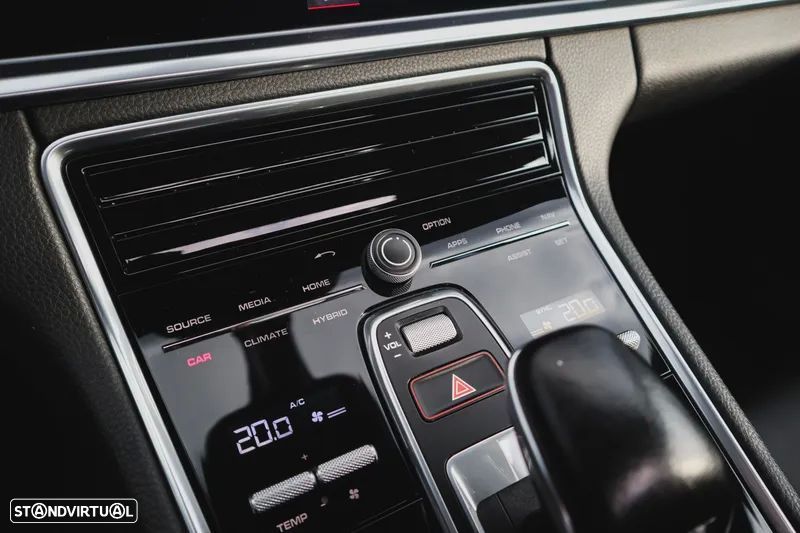 Porsche Panamera Sport Turismo 4 E-Hybrid Platinum Edition - 37