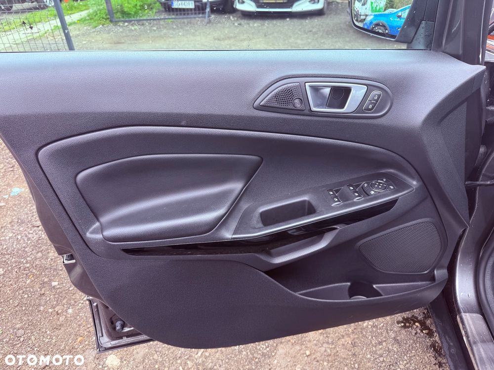 Ford EcoSport 1.0 EcoBoost TITANIUM X - 17