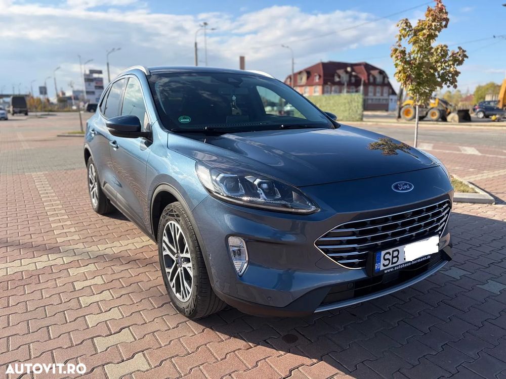 FORD Kuga 2023 — imagine 2