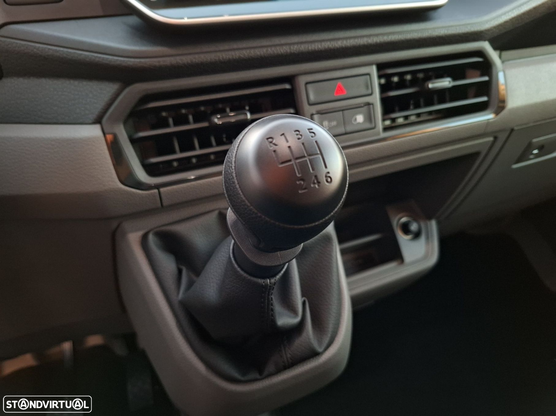 VW Crafter 35 CARGO L4H3 14,4M3 - 17