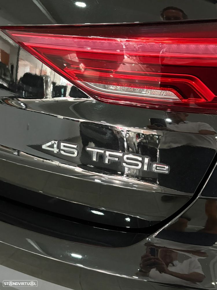 Audi Q3 45 TFSIe S tronic S line - 8