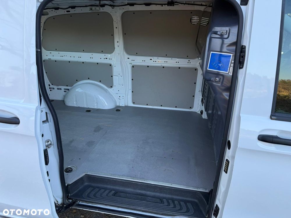 Mercedes-Benz VITO LONG - 16