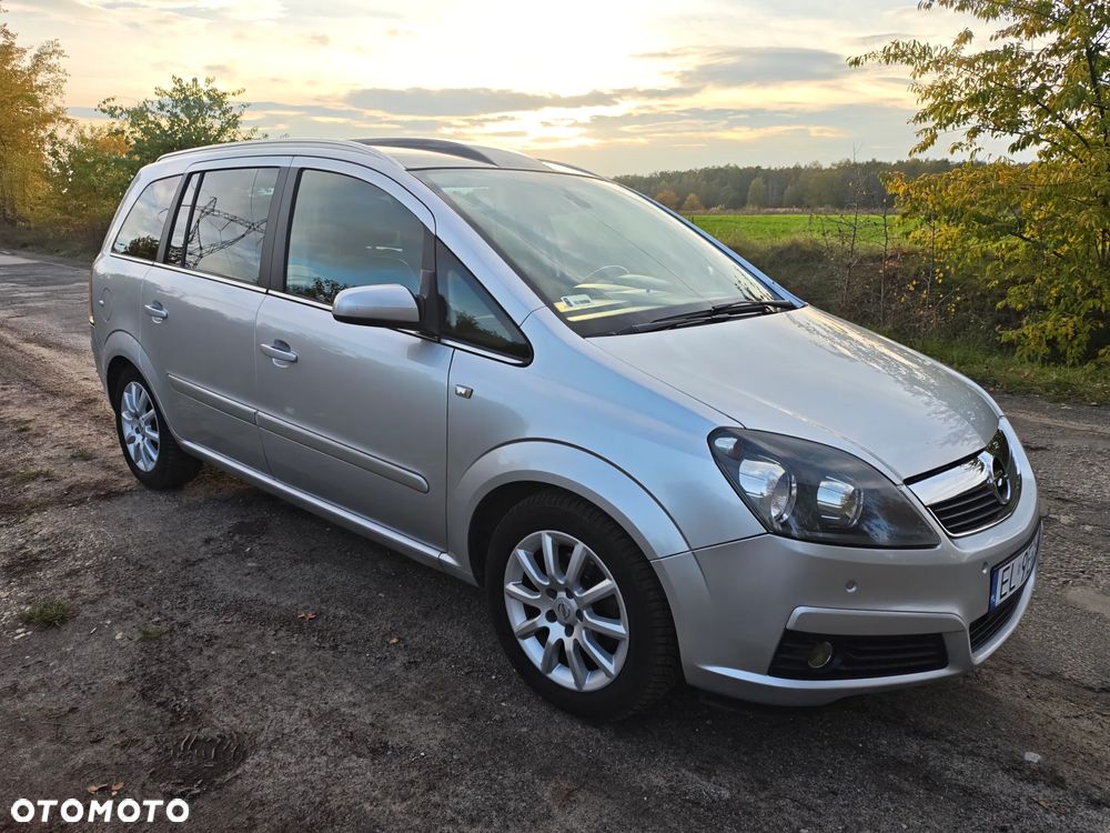 Opel Zafira 1.8 Cosmo - 3