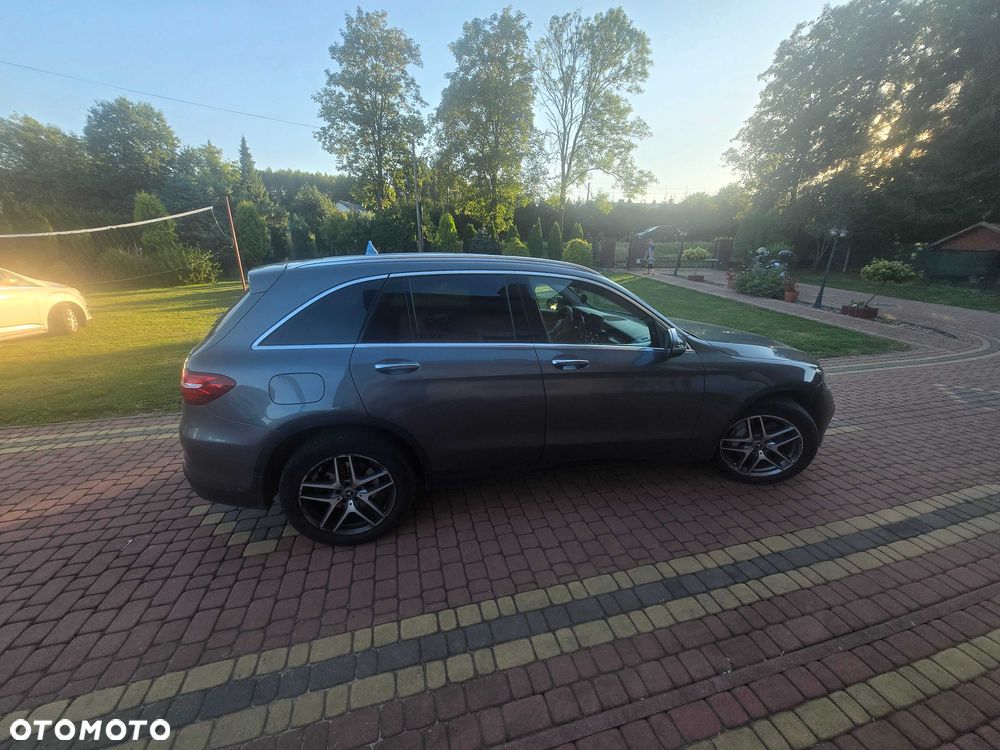 Mercedes-Benz GLC - 4