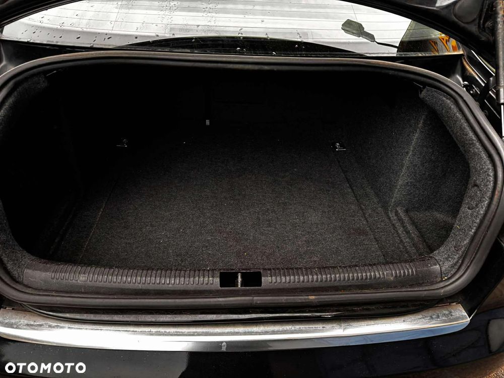 Audi A4 Limousine - 10