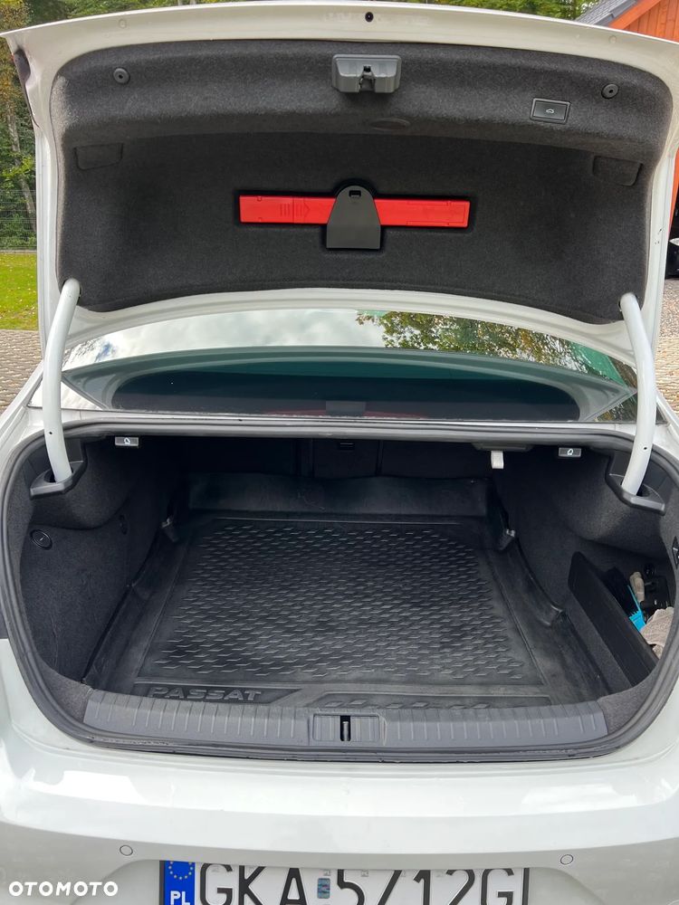 Volkswagen Passat - 6