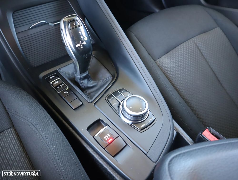 BMW X1 16 d sDrive Auto - 37