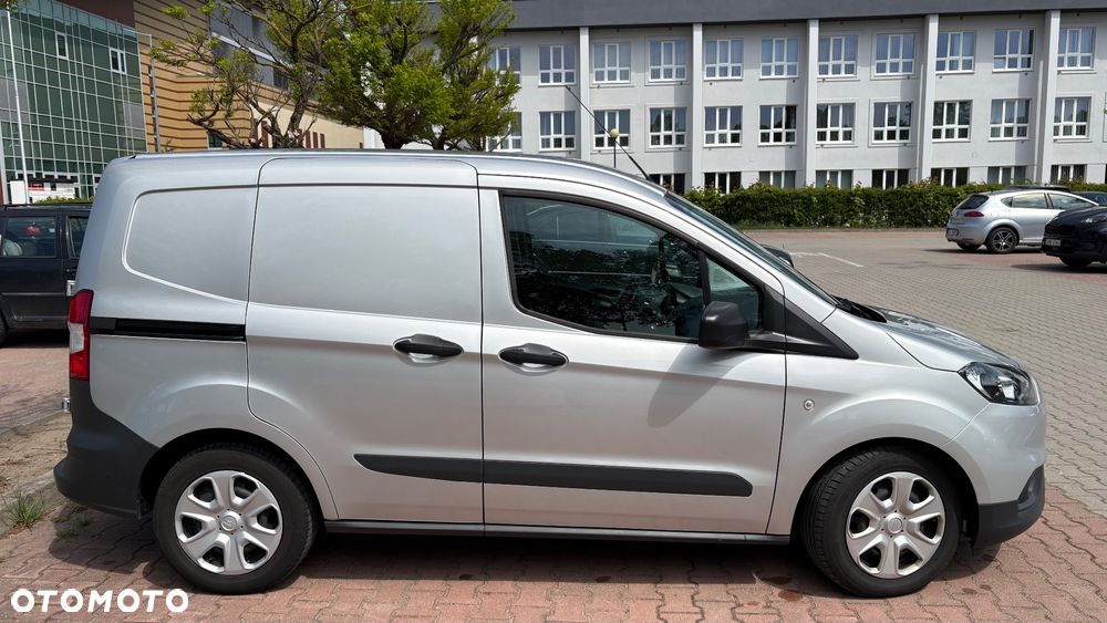 Ford Courier - 4