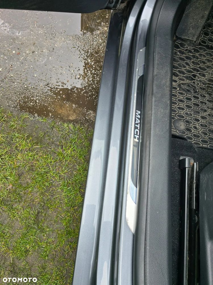 Volkswagen Golf 1.6 TDI DPF MATCH - 18