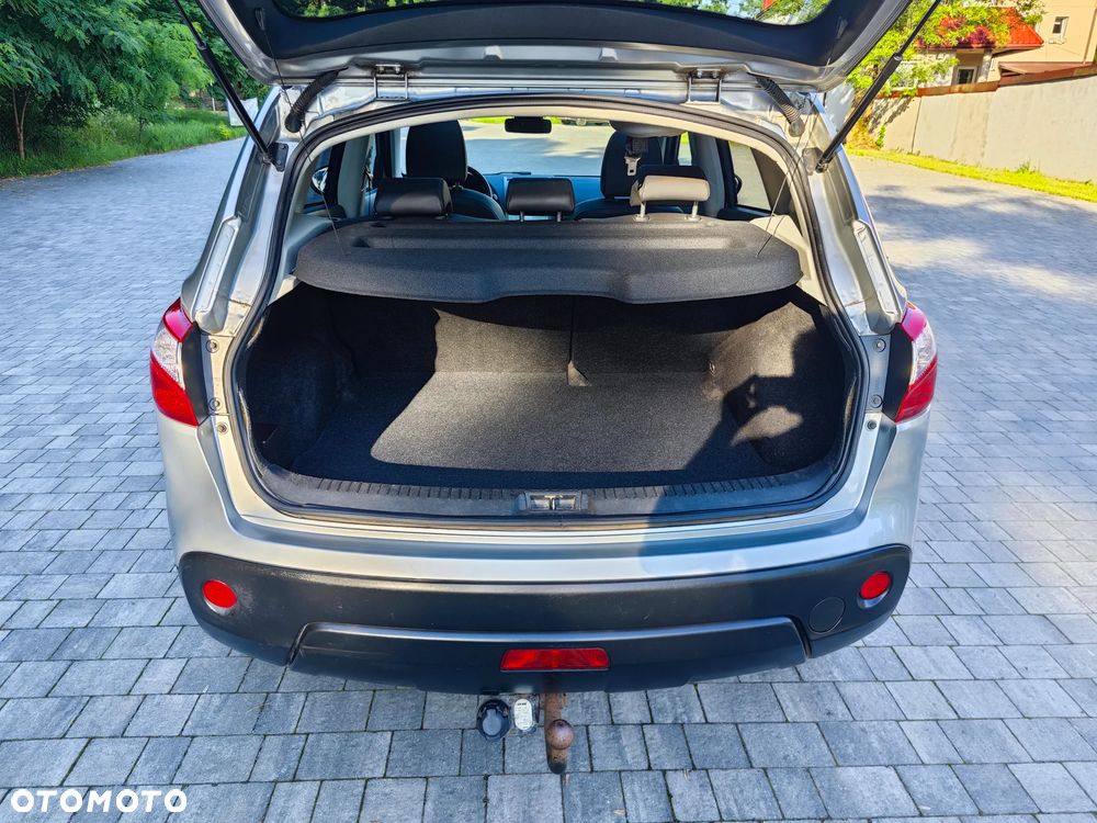 Nissan Qashqai 2.0 dCi 4 x 4 DPF tekna - 14